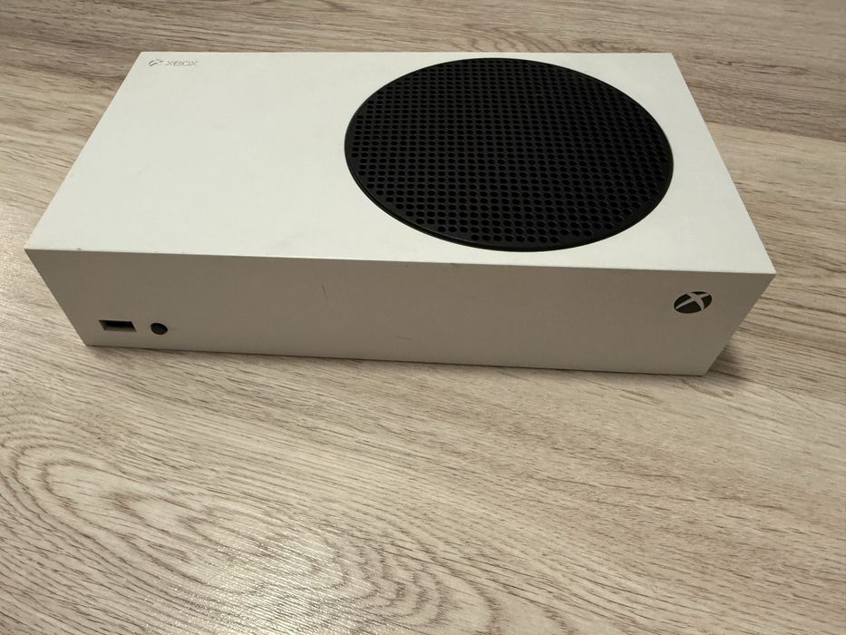 Xbox series S ( 512gb )+ 2 Controller