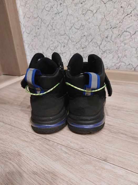 Продам ботинки на весну