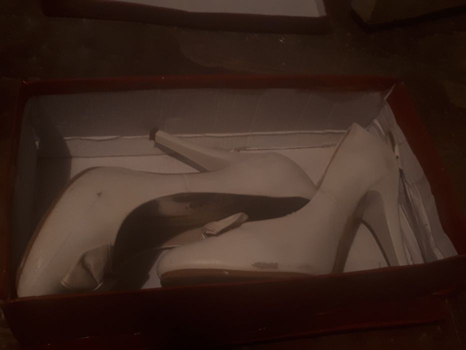 Женская обувь на каблуке