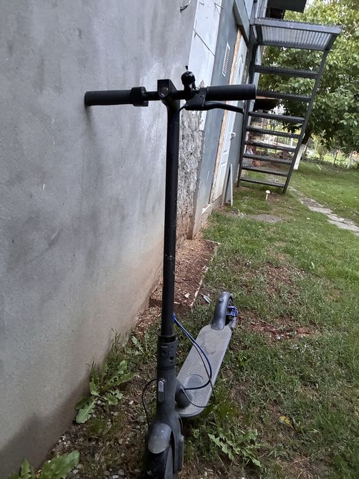 Xiaomi Mi Electric Scooter 3 (nu este negogiabil)