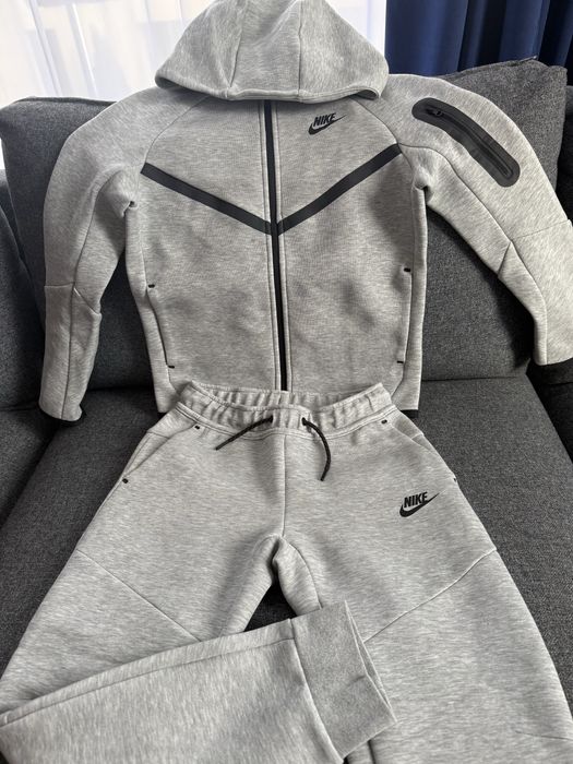 Vand trening Nike( tech) mar.137-147