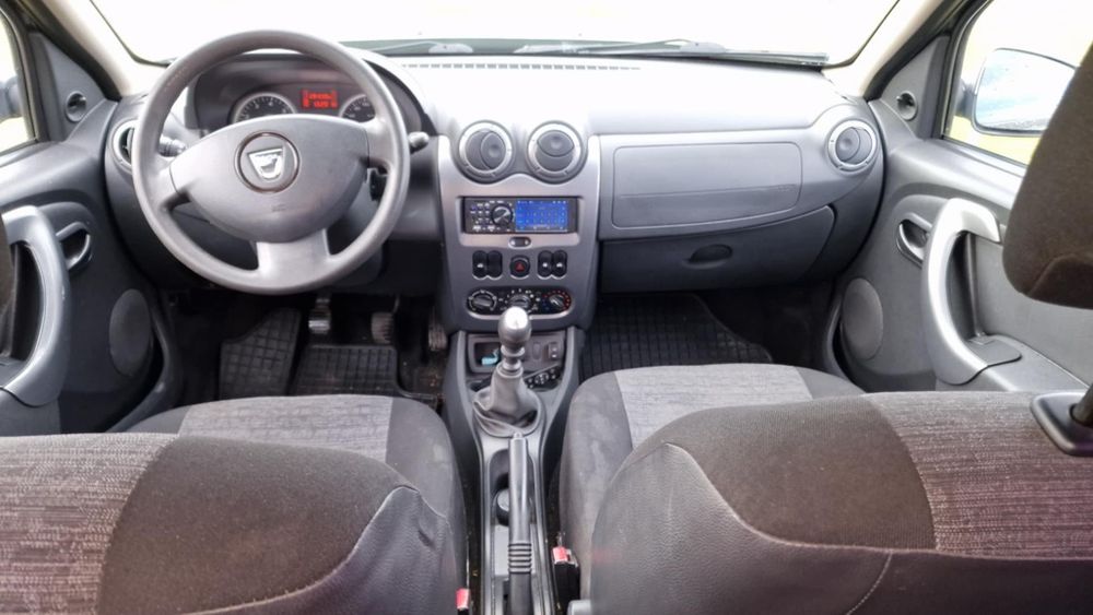 DUSTER .4X2...2013.!