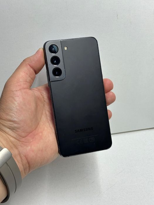 Продам Samsung S22 256г
