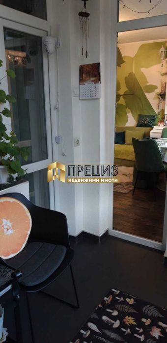 Продава се Двустаен апартамент в Шумен, Център - 74 кв.м за 1960 €/кв.м - Снимка #18