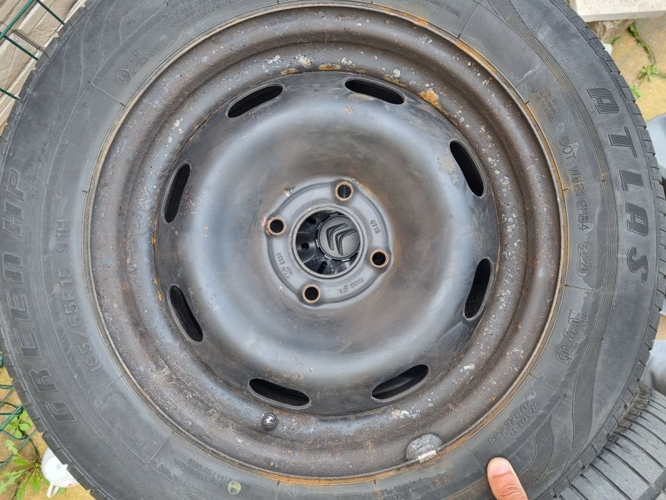 Jante 4*100 cu anvelope 195 65 R15 vara