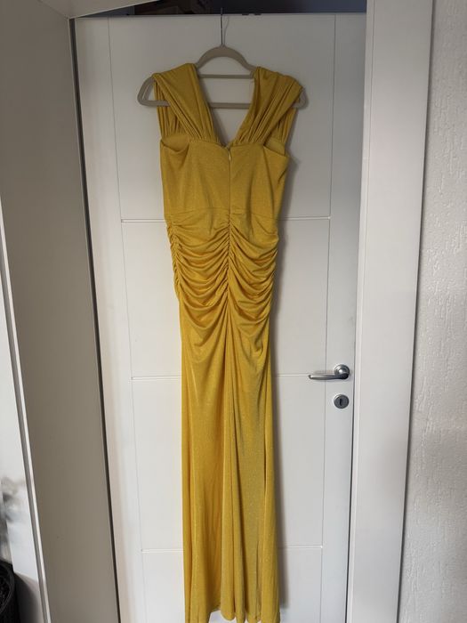 Rochie noua  cu eticheta ..