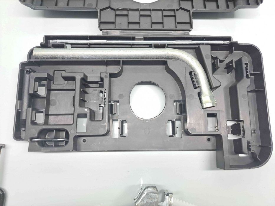 Set cric si cheie Audi A5 Sportback (8TA) [Fabr 2009-2015] 8K0011031G