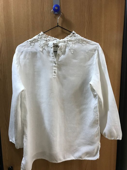 Bluză de in cu broderie