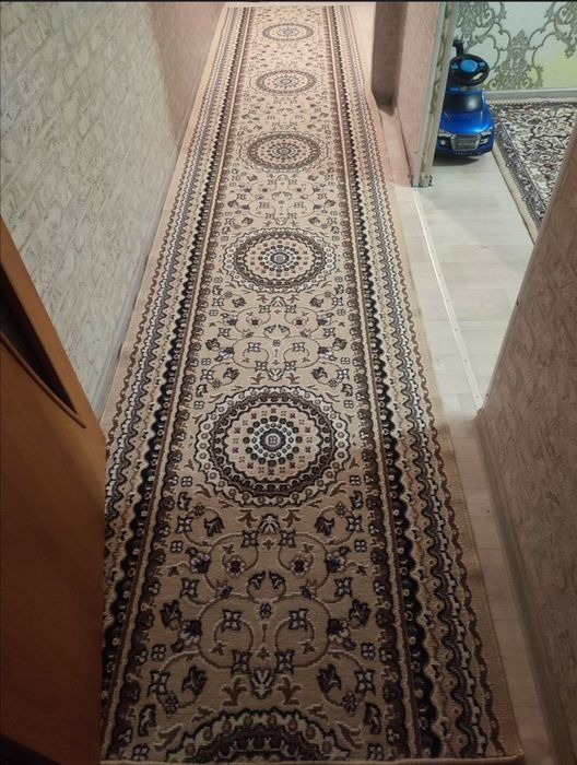 Продаю ковёр в хорошем состоянии