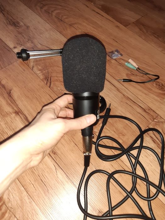 Микрофон проводной новый