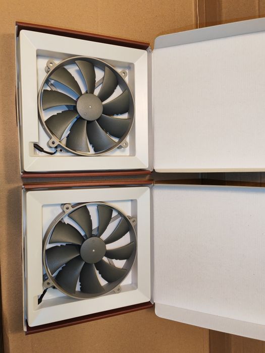 Vând componente calculator