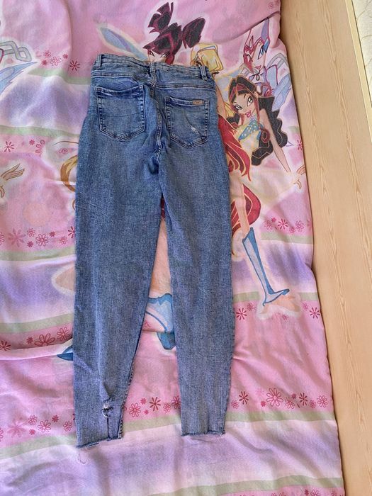 Накъсани дънки Cropp