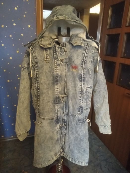 Пальто новое зимнее, джинсовые.