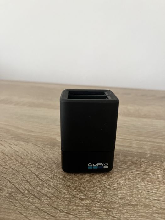 GoPro Hero 6 + Dual Charger + prinderi