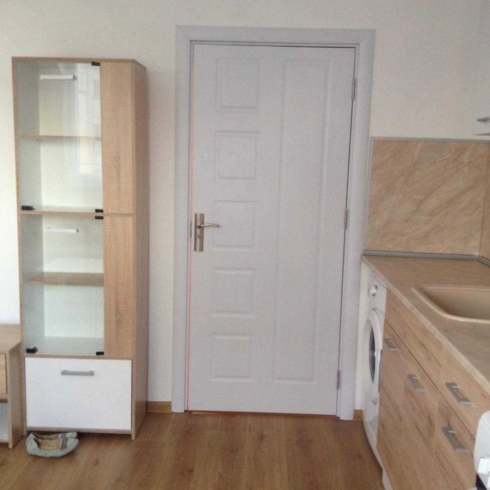 Дава се под наем Едностаен апартамент в Ямбол, Златен рог - 42 кв.м за 255 € - Снимка #2