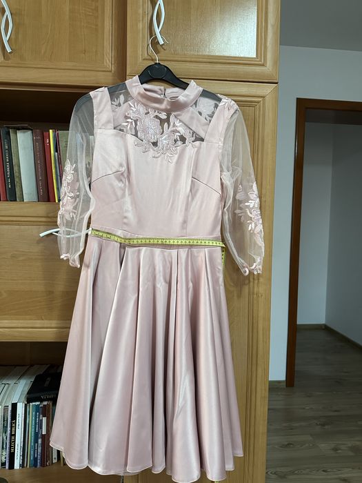 Vand rochie de ocazie
