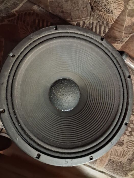 Difuzor 18 țoli 400w rms