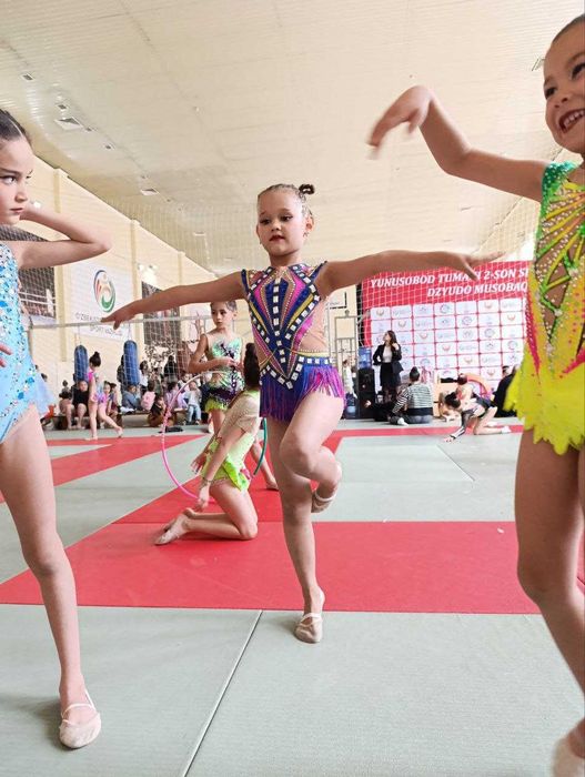 Гимнастический купальник 6-7 лет