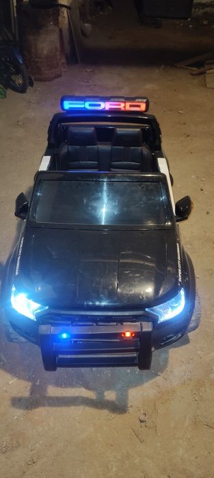 Детский двухместный электромобиль оригинал б/у