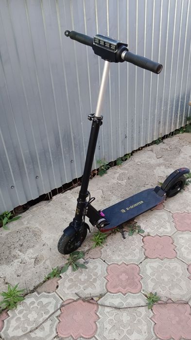 Продам электросамокат