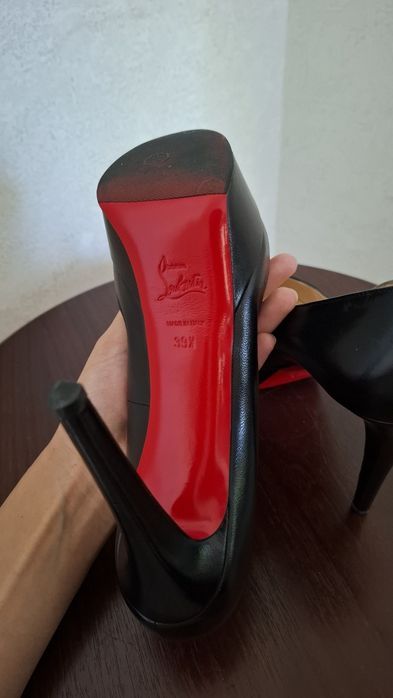 Оригинальные туфли Christian Louboutin| Размер 39| Идеальное состояние