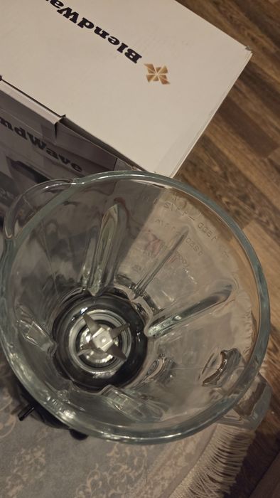 Blender 2in 1 este ideal pt sucuri ,supe