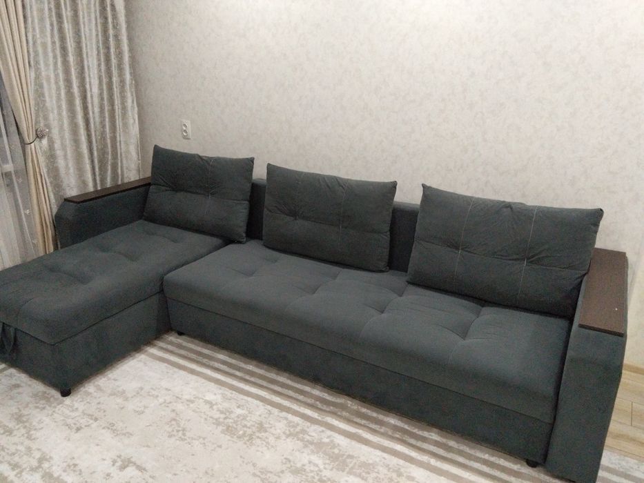 Продам диван в угловой для гостиной