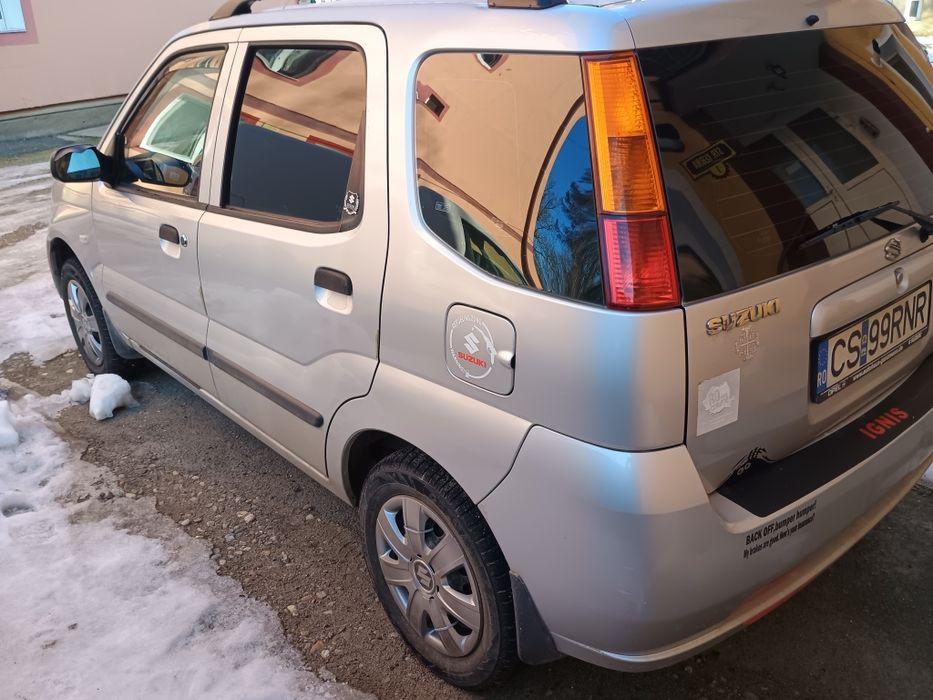 Vând suzuki ignis2