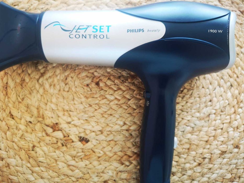 Сешоар Philipps Jet Set Control 1900W