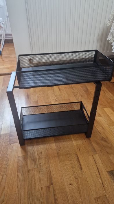 rafturi organizatoare sub chiuvetă