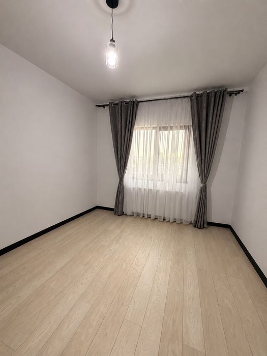 Vând casă nouă în Hemeiuș P+M