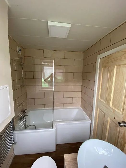 Executăm lucrări de construcții – interior & exterior