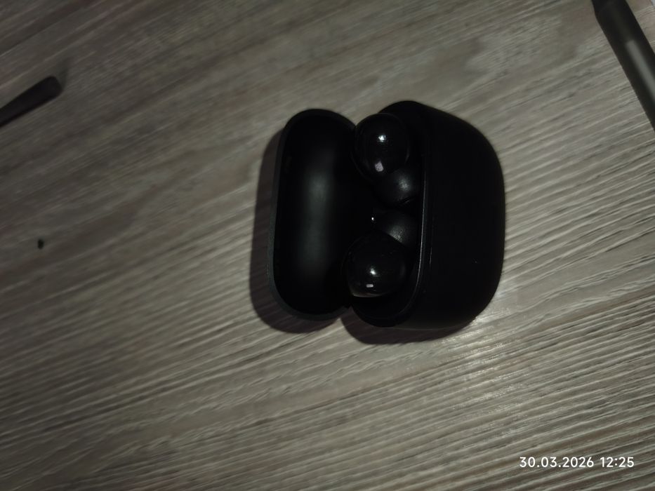 Продам наушники Redmi Buds 6 Lite.