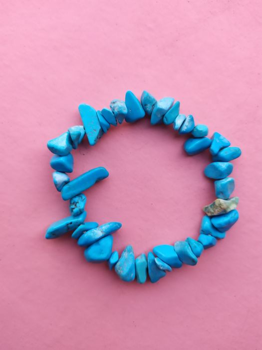 Продам женский браслет из камня.