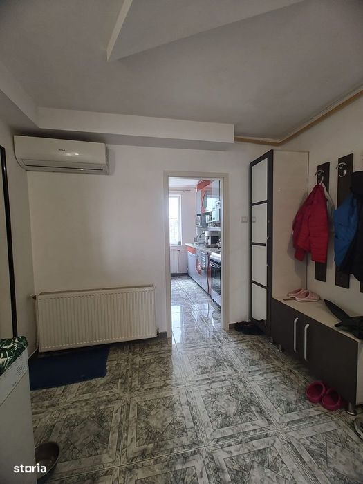 De vanzare apartament 3 camere, zona Progresu