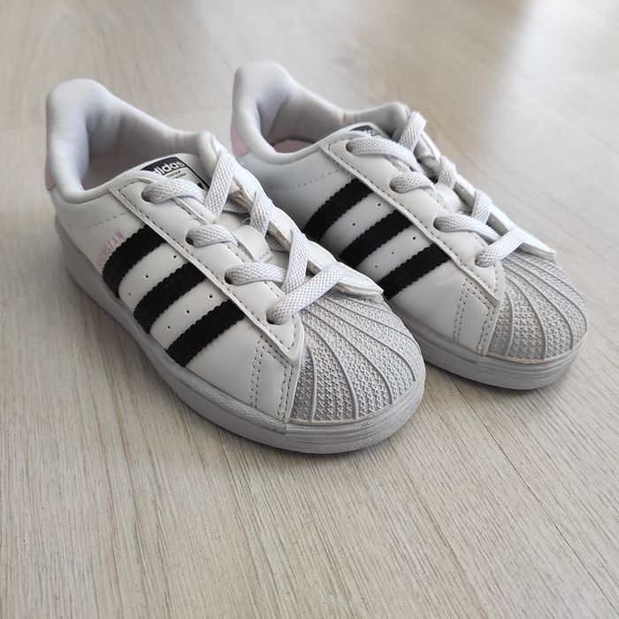 Кожени маратонки adidas за момиче, 25 номер