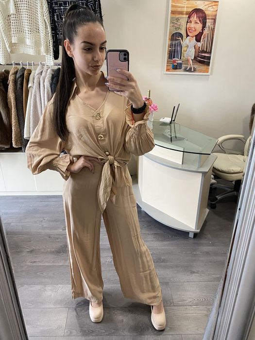 Нежен и фин сет наличен в размер S/M и M/L