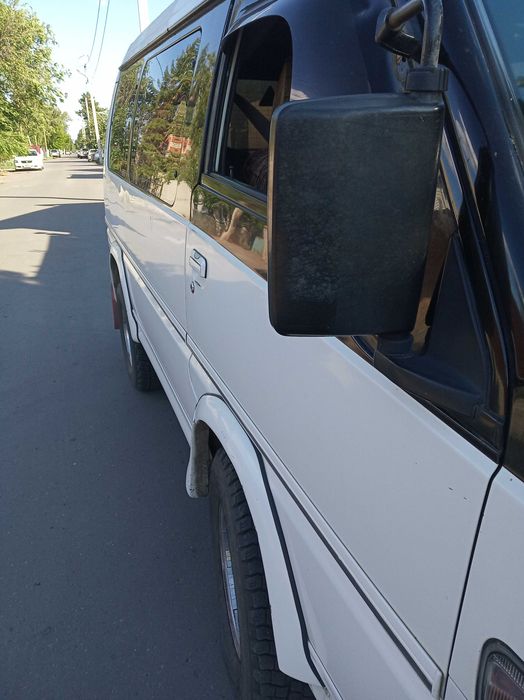 Митсубиси делика