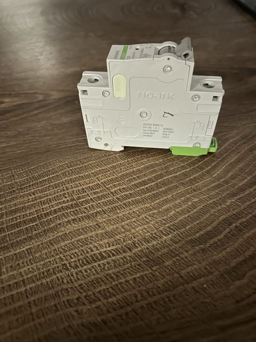 Автоматичен предпазител 25 ампера