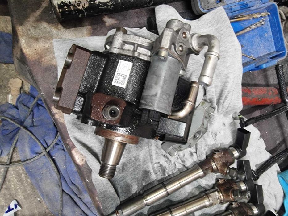 Дюзи и помпа за 1.6TDI 105к.с