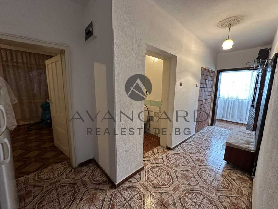 Продава се Къща в с. Калековец, Област Пловдив - 314 кв.м за 1170 €/кв.м - Снимка #8