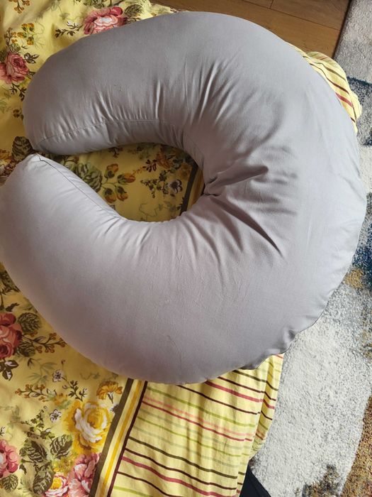 Възглавница за кърмене