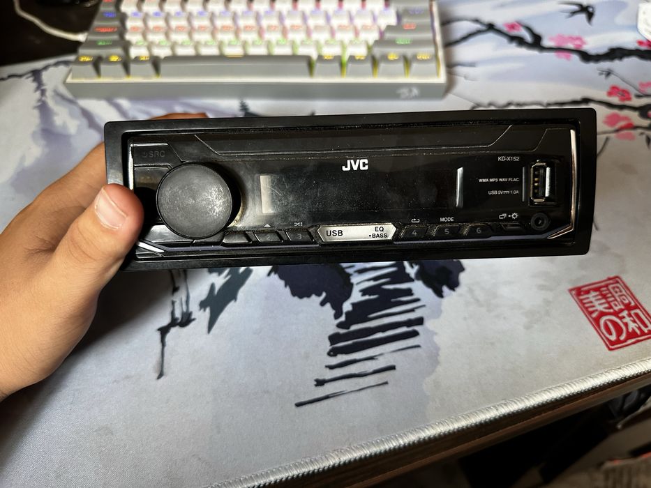 Продам магнитоллу JVC