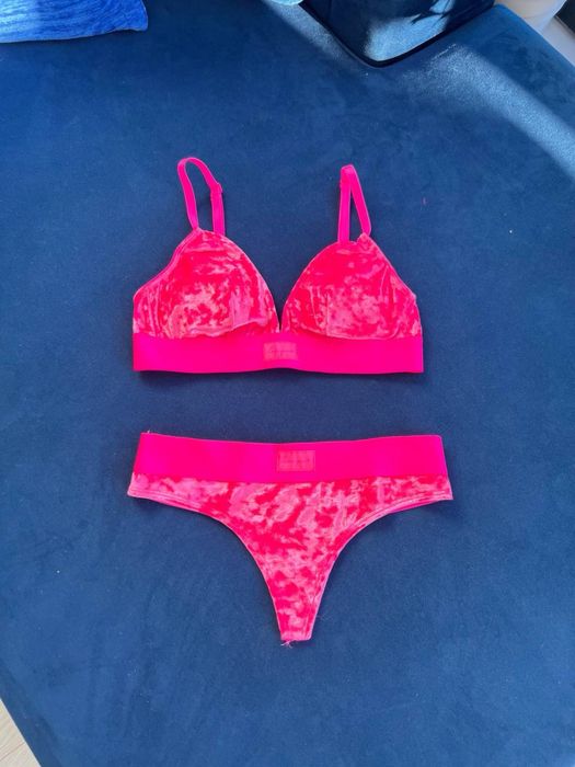 Бельо Victoria Secret, размер ХС, цена 50 лв