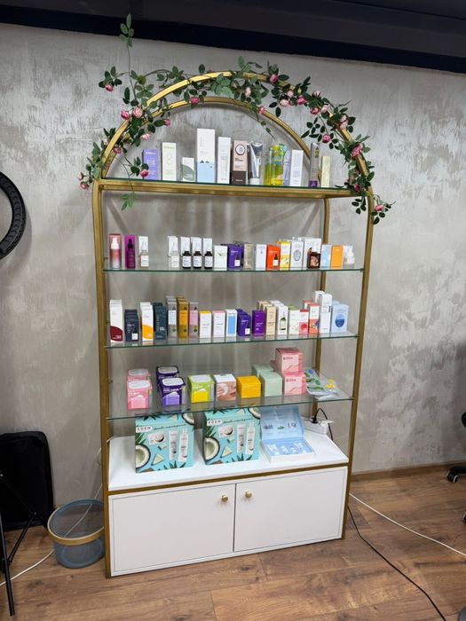 Стелажи для косметики