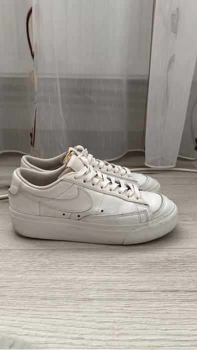 nike blazer low marimea 36,5