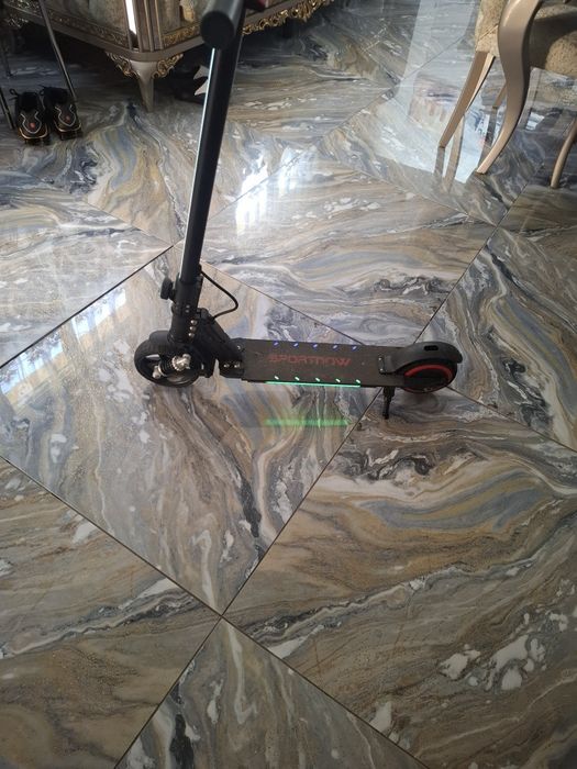 Vând  trotineta  electrică