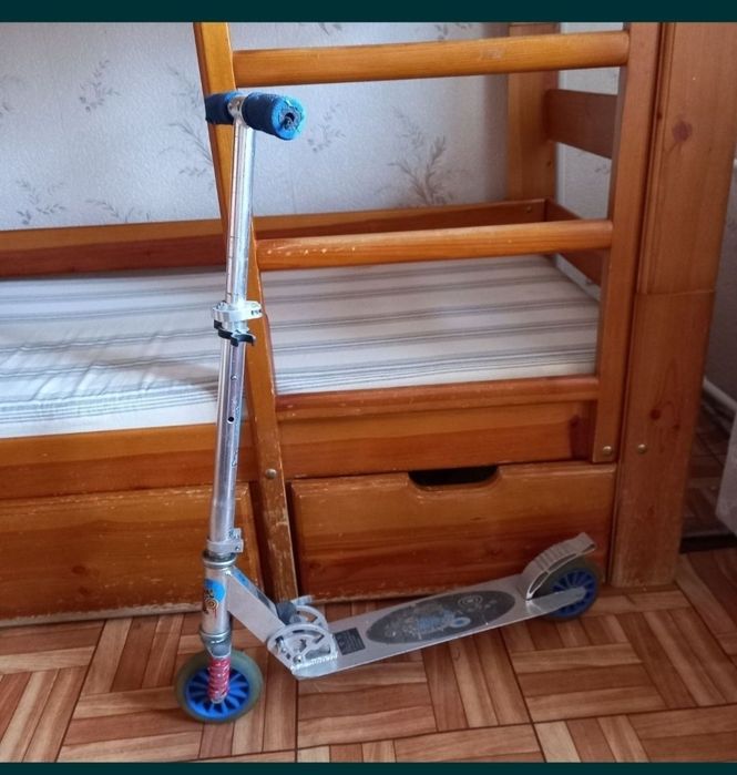 Продаётся  детский самокат