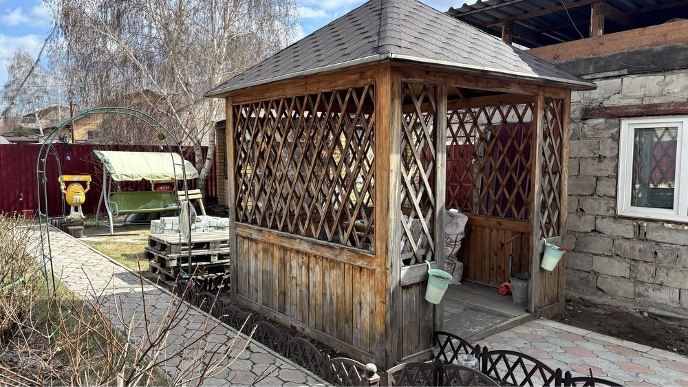 Беседка из дерева