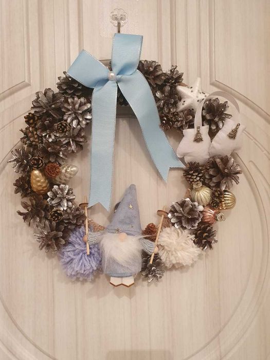 Новогодний венок 7500 тг